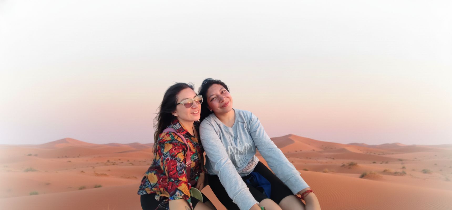 Grupo de viajeras en una experiencia de viajes con propósito en Perú